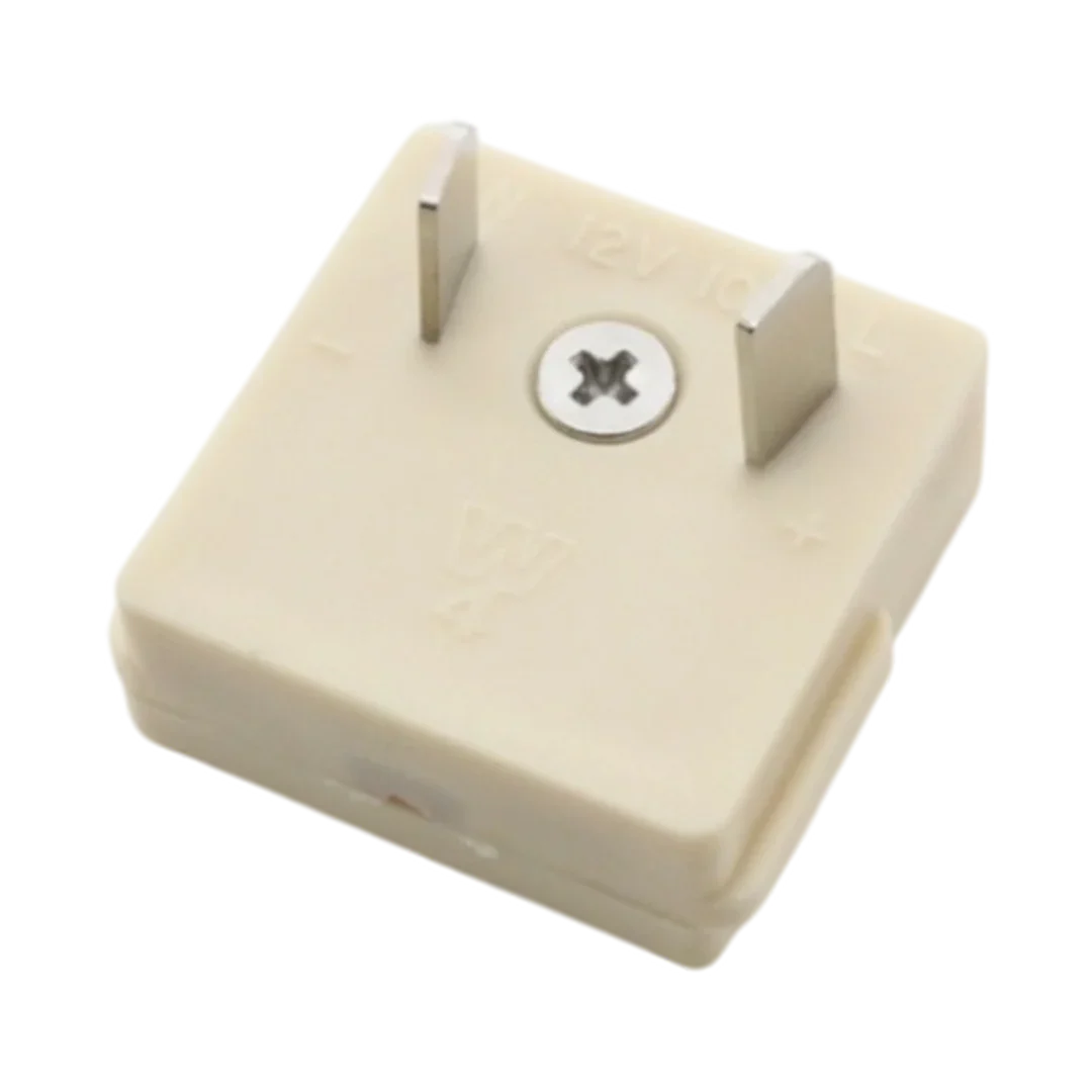 Caravan 2 Pin Plug 12v 10amp | W4 37568 | ThomasTouring.co.uk
