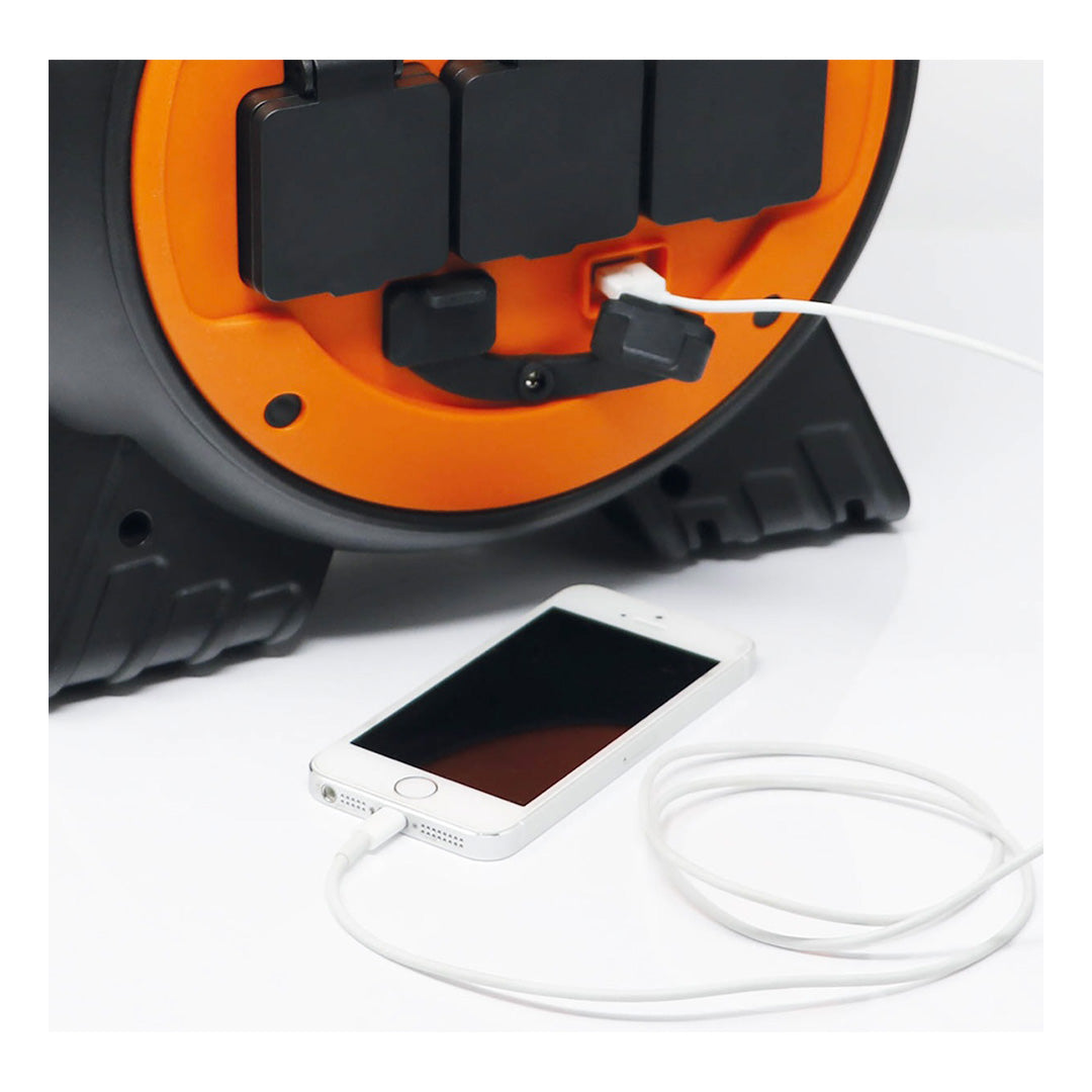 RCD protected mobile hook-up unit with 3-pin sockets and USB