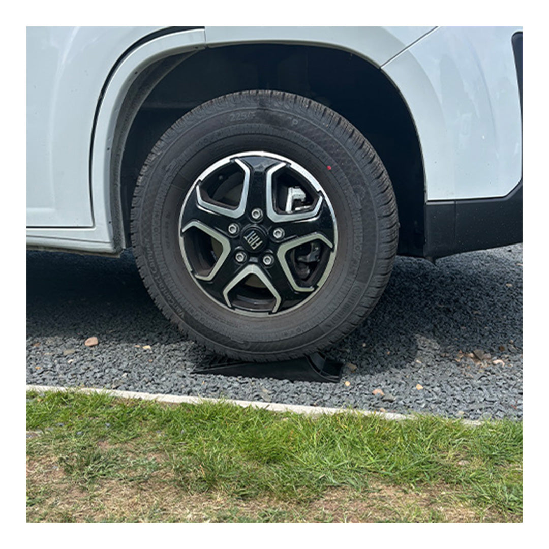 Heavy duty wheel levelling ramps for single axle caravan up to 8000kg