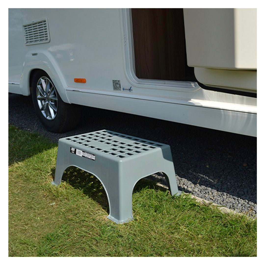 Maypole MP5388 caravan step with anti-slip tread and 150kg maximum load