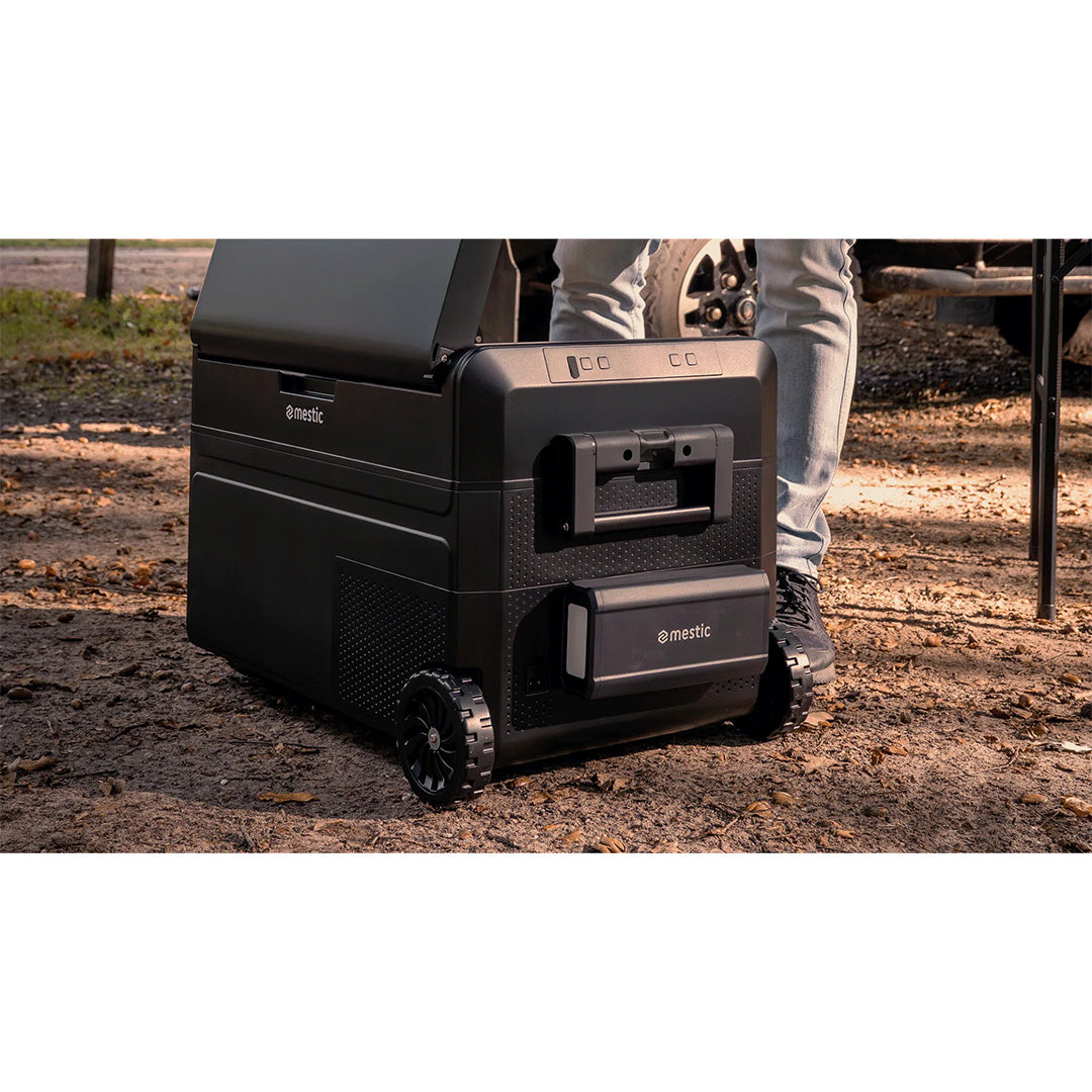 Mestic Power Pack for 12V compressor coolbox with 259Wh battery and solar charging input